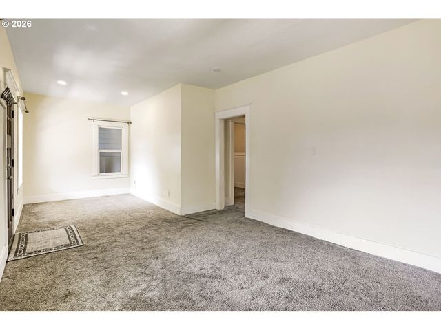 2526 E 34TH St, Vancouver, WA 98663