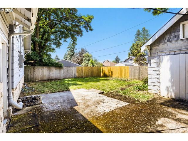 2526 E 34TH St, Vancouver, WA 98663