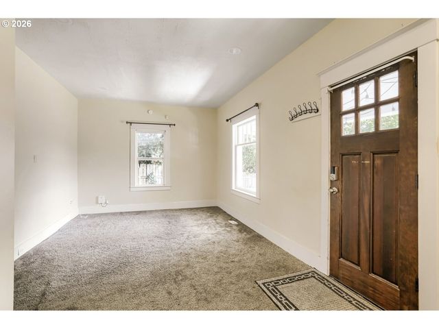 2526 E 34TH St, Vancouver, WA 98663