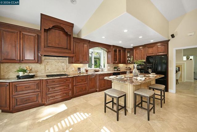 7830 Medinah Ct, Pleasanton, CA 94588