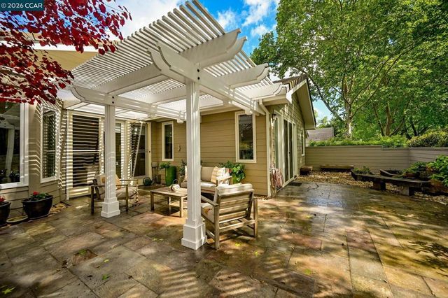 7830 Medinah Ct, Pleasanton, CA 94588