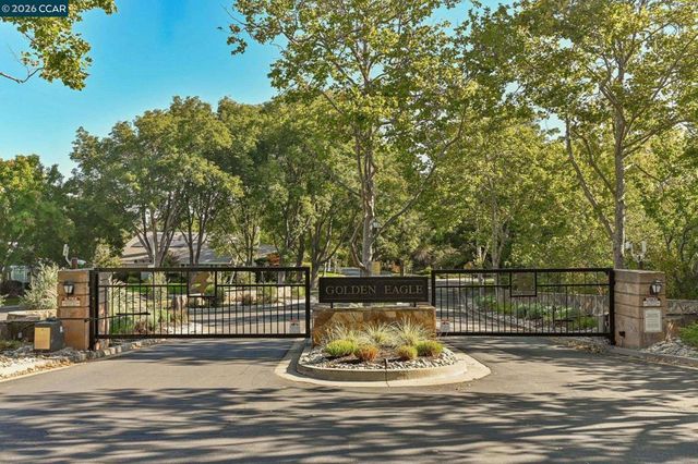 7830 Medinah Ct, Pleasanton, CA 94588