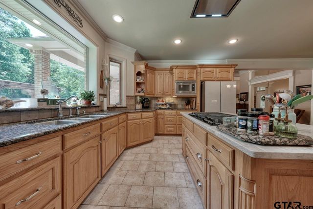 17898 Fm 16 W, Lindale, TX 75771
