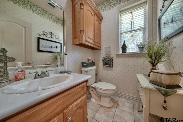 17898 Fm 16 W, Lindale, TX 75771