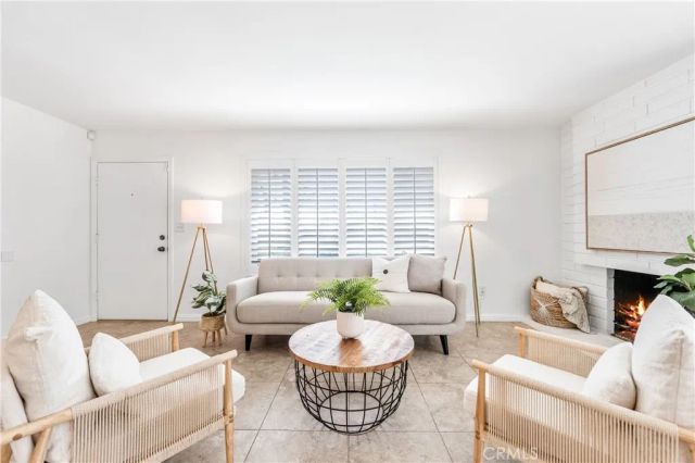 11474 Shippigan, Cypress, CA 90630