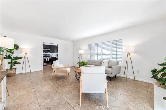 11474 Shippigan, Cypress, CA 90630