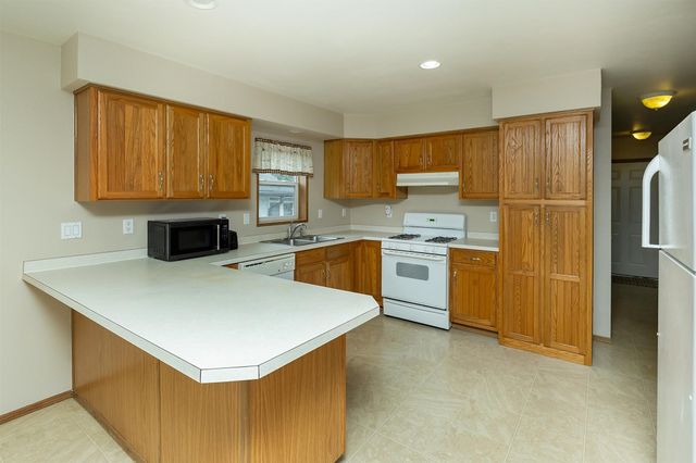 641 8th Street, West Des Moines, IA 50265