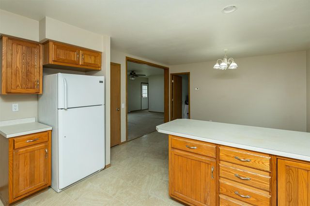 641 8th Street, West Des Moines, IA 50265