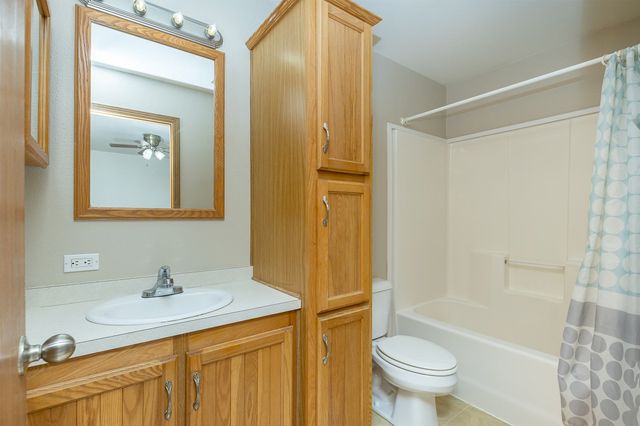 641 8th Street, West Des Moines, IA 50265