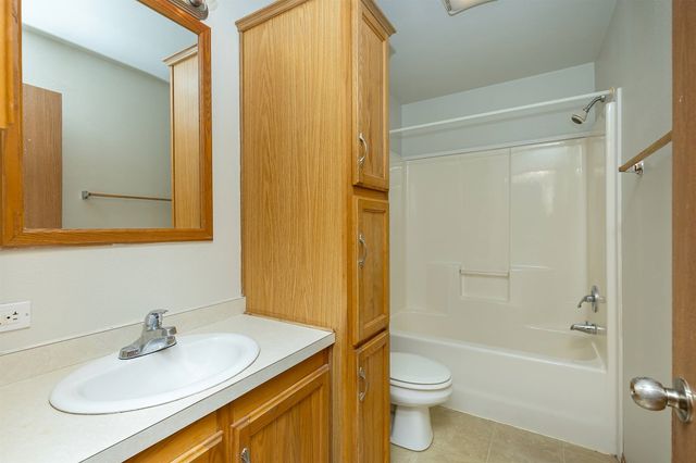 641 8th Street, West Des Moines, IA 50265