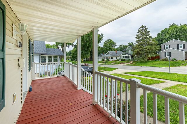 641 8th Street, West Des Moines, IA 50265