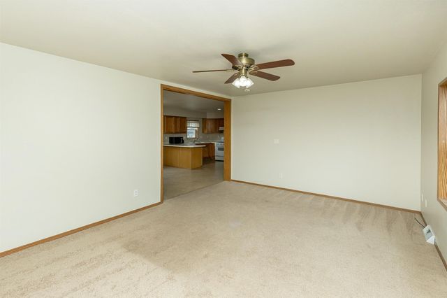 641 8th Street, West Des Moines, IA 50265