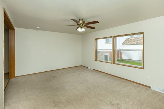 641 8th Street, West Des Moines, IA 50265