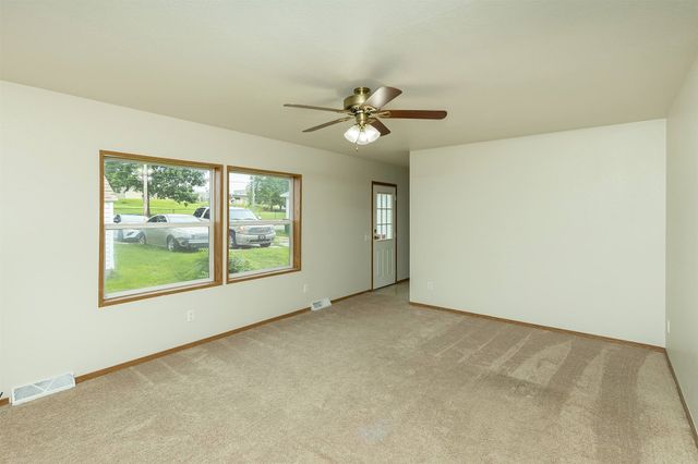 641 8th Street, West Des Moines, IA 50265