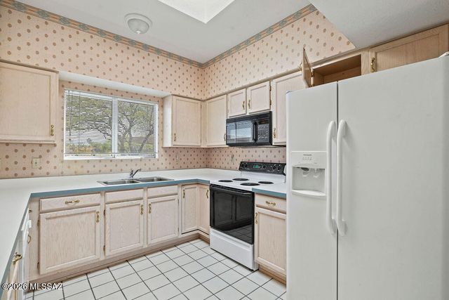 1770 W Camino Estelar, Green Valley, AZ 85622