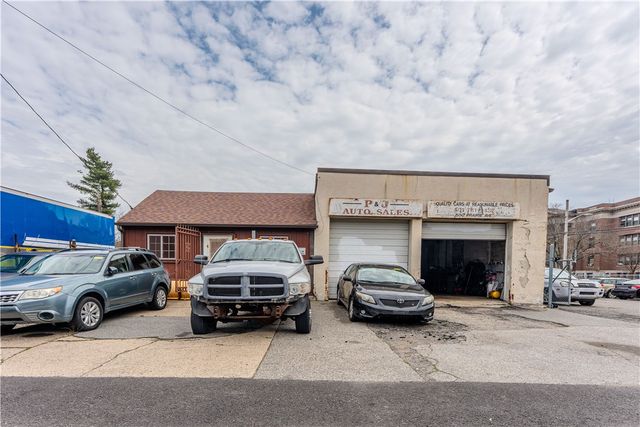 550 prairie Avenue, Providence, RI 02905