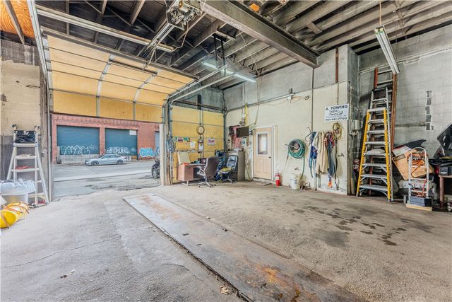 550 prairie Avenue, Providence, RI 02905