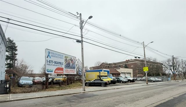 550 prairie Avenue, Providence, RI 02905