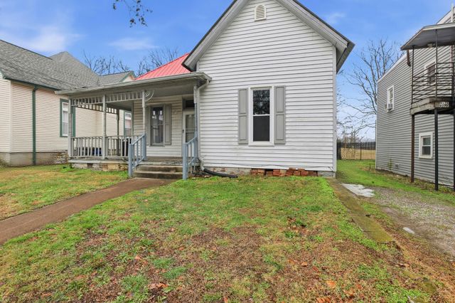 913 S High St, Columbia, TN 38401