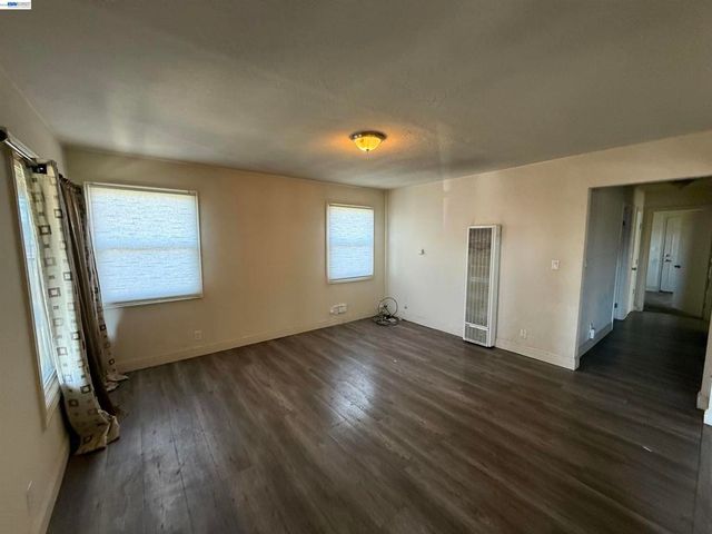 860 7Th St, Richmond, CA 94801