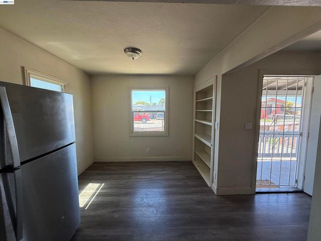 860 7Th St, Richmond, CA 94801