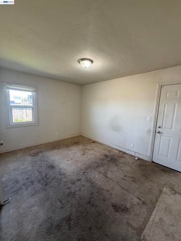 860 7Th St, Richmond, CA 94801