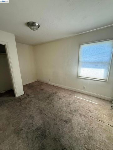 860 7Th St, Richmond, CA 94801