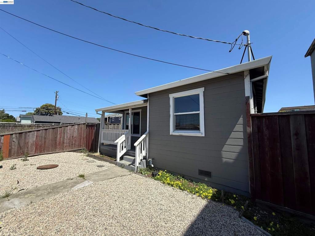 860 7Th St, Richmond, CA 94801