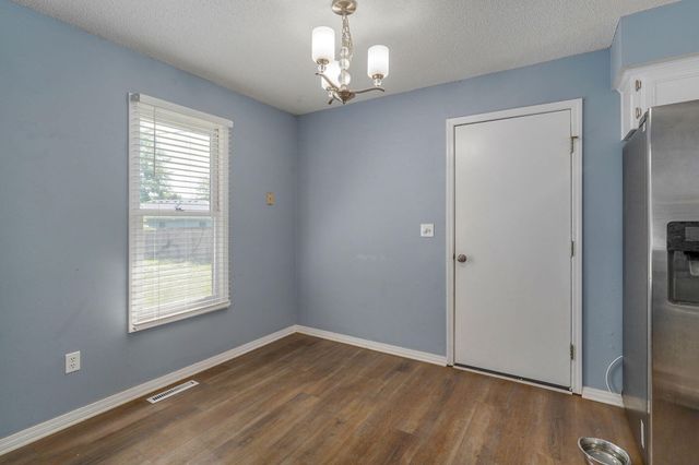 1494 W Daniels Street, Ozark, MO 65721