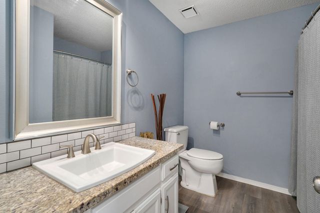 1494 W Daniels Street, Ozark, MO 65721
