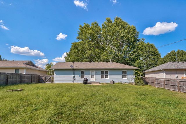 1494 W Daniels Street, Ozark, MO 65721