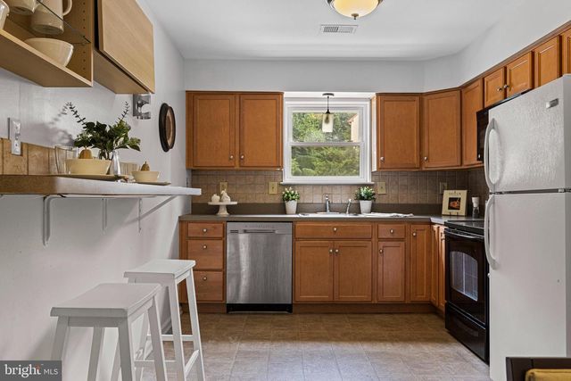126 EATON DR, Wayne, PA 19087