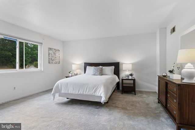 126 EATON DR, Wayne, PA 19087