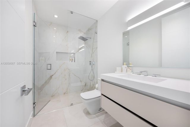5630 Pine Tree Dr, Miami Beach, FL 33140