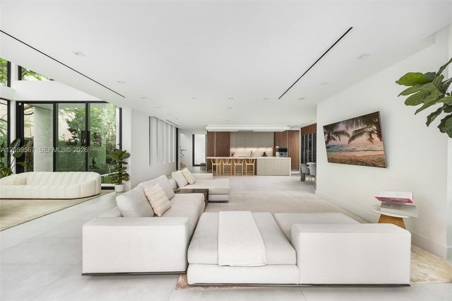5630 Pine Tree Dr, Miami Beach, FL 33140