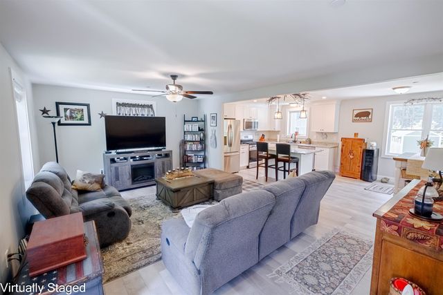 5 Laura Drive, Rochester, NH 03867