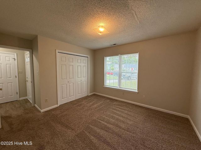 106 Persimmons Court, Jacksonville, NC 28546