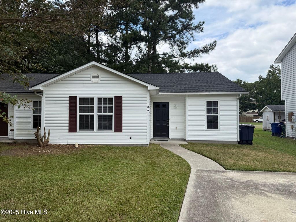 106 Persimmons Court, Jacksonville, NC 28546