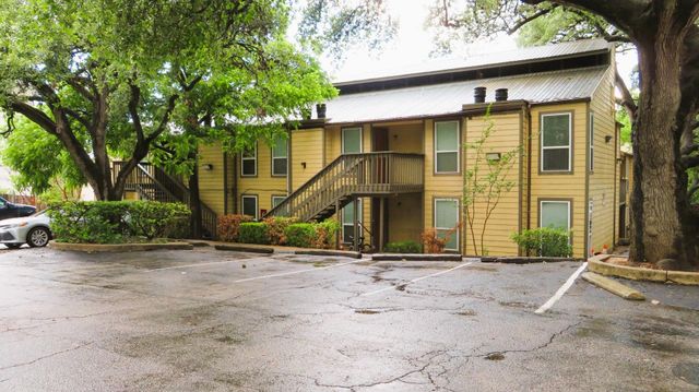 1000 W 26th ST 217, Austin, TX 78705