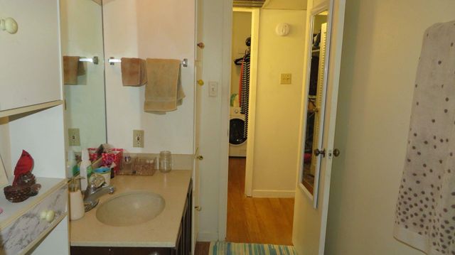 1000 W 26th ST 217, Austin, TX 78705