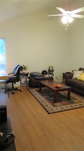 1000 W 26th ST 217, Austin, TX 78705