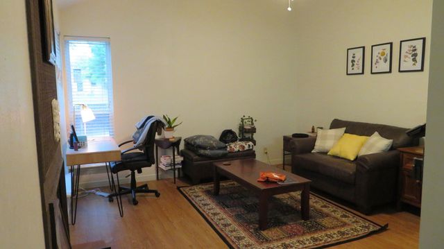 1000 W 26th ST 217, Austin, TX 78705