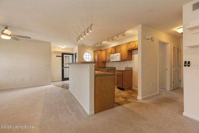 6516 Brook Bend Way 133, Louisville, KY 40229