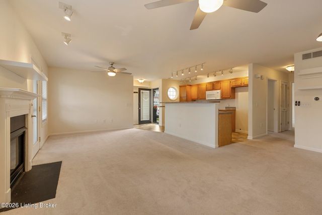 6516 Brook Bend Way 133, Louisville, KY 40229