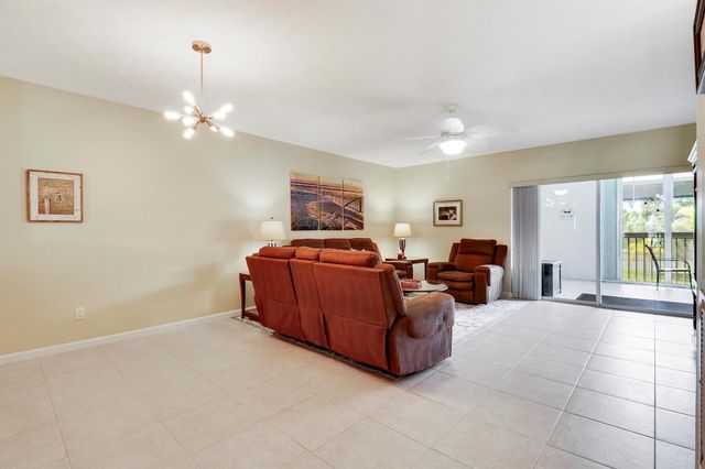 2129 SE Wild Meadow Circle, Port St Lucie, FL 34952