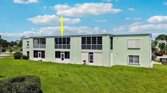 2129 SE Wild Meadow Circle, Port St Lucie, FL 34952