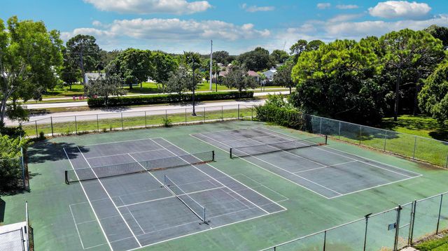 2129 SE Wild Meadow Circle, Port St Lucie, FL 34952