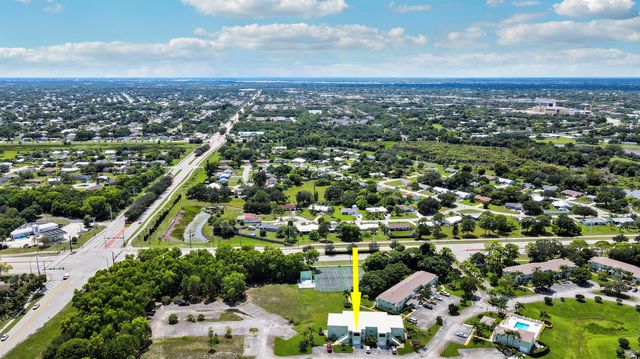 2129 SE Wild Meadow Circle, Port St Lucie, FL 34952