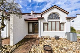 501 Casa Vita Dr, Hempfield Twp, PA 15601