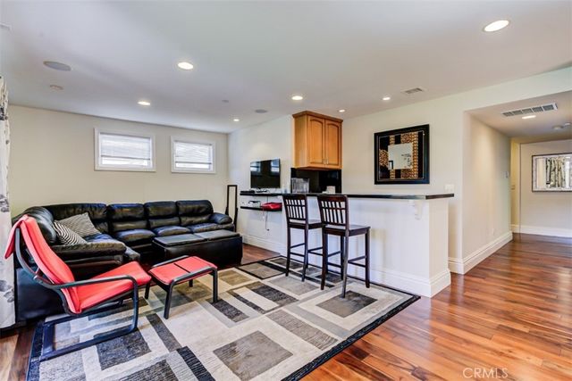 2504 23rd Street B, Santa Monica, CA 90405